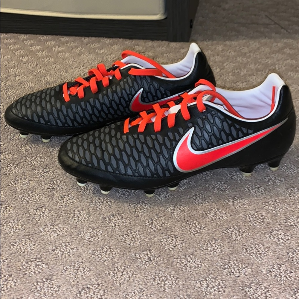 nike soccer cleats